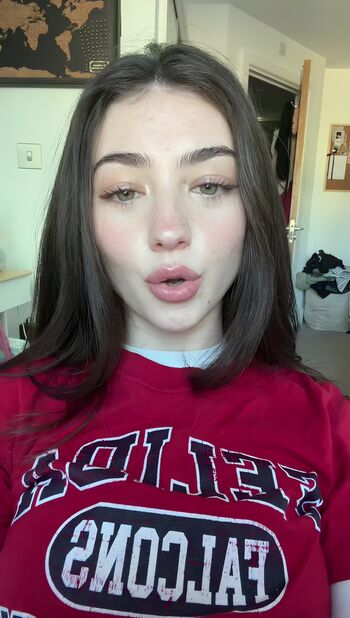 Lyzzahh page leaked private photo uncensored HD quality