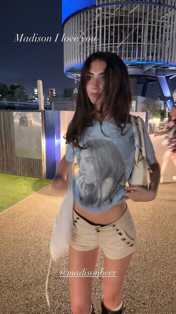 Lyzzahh page leaked private photo uncensored HD quality