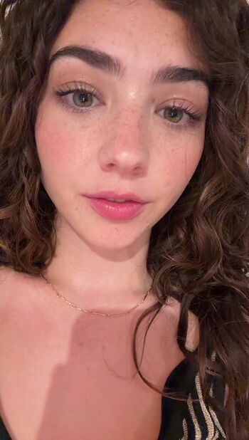 Lyzzahh page leaked private photo uncensored HD quality