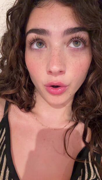 Lyzzahh page leaked private photo uncensored HD quality