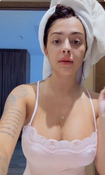 Malu trevejo  page leaked private photo uncensored HD quality