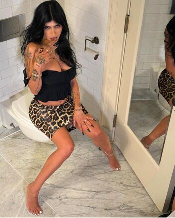 Mia khalifa  page leaked private photo uncensored HD quality