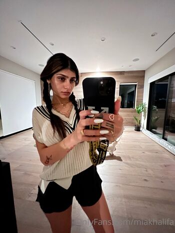Mia khalifa leaked private photo uncensored HD quality