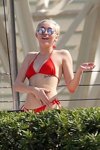 Miley cyrus page leaked private photo uncensored HD quality