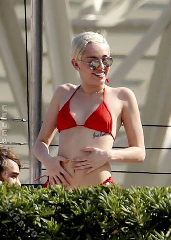 Miley cyrus page leaked private photo uncensored HD quality
