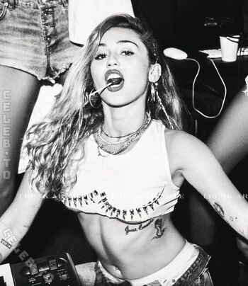 Miley cyrus page leaked private photo uncensored HD quality
