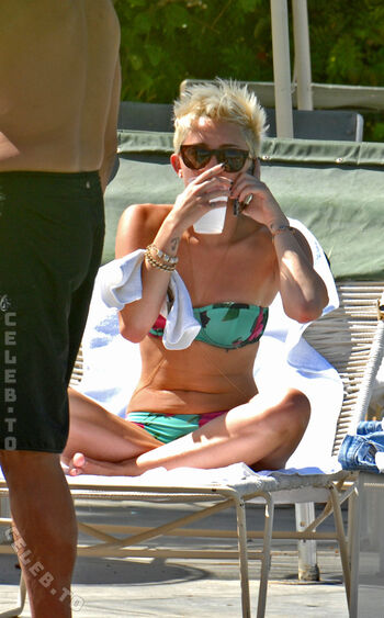 Miley cyrus page leaked private photo uncensored HD quality