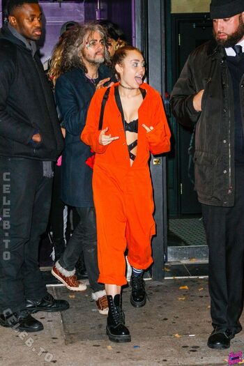 Miley cyrus page leaked private photo uncensored HD quality