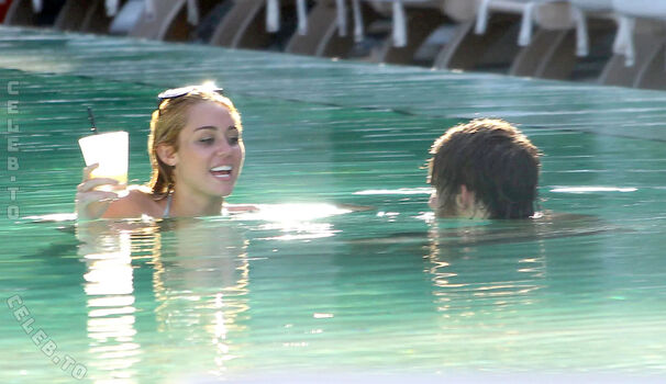 Miley cyrus page leaked private photo uncensored HD quality