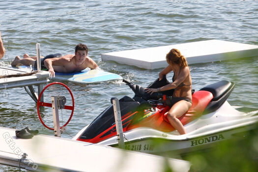 Miley cyrus page leaked private photo uncensored HD quality