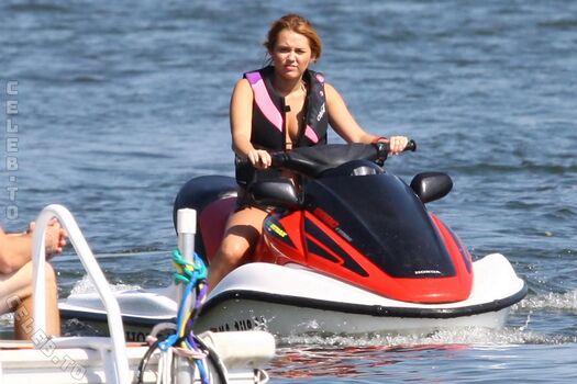 Miley cyrus page leaked private photo uncensored HD quality
