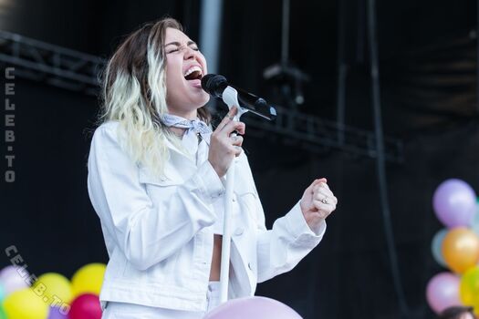 Miley cyrus page leaked private photo uncensored HD quality