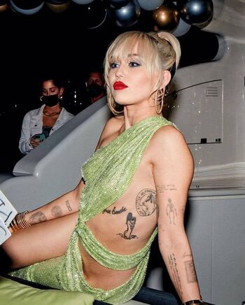 Miley cyrus page leaked private photo uncensored HD quality