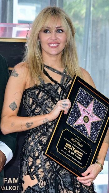 Miley cyrus leaked private photo uncensored HD quality