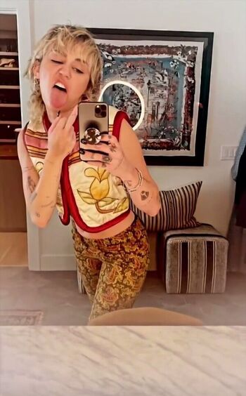 Miley cyrus leaked private photo uncensored HD quality