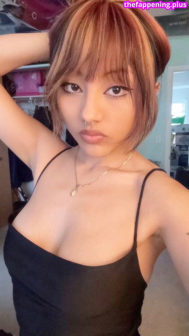 Caroline stepmom leaked private photo uncensored HD quality