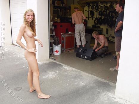 Nude in public page leaked private photo uncensored HD quality