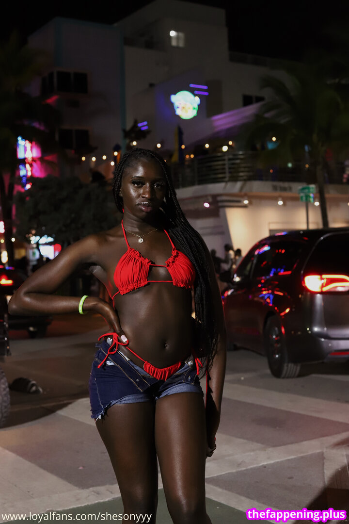 Zoefrxncescax leaked private photo uncensored HD quality