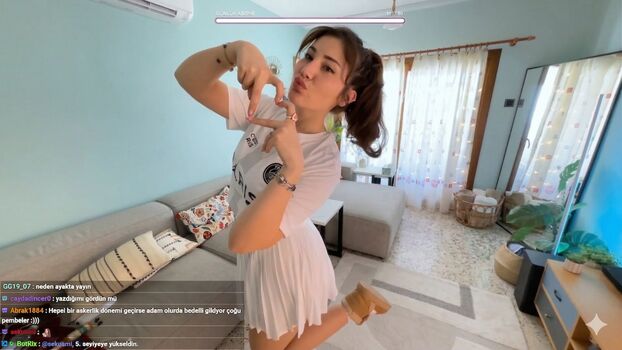 Ozge azunyan page leaked private photo uncensored HD quality