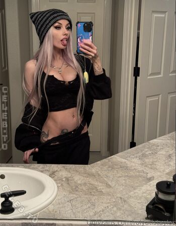 Rolyatistaylor  page leaked private photo uncensored HD quality