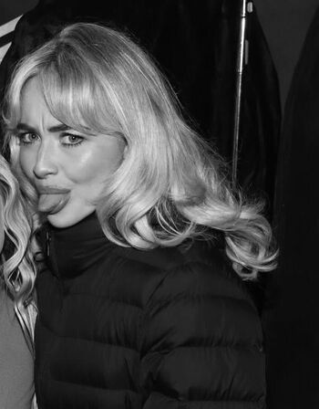 Sabrina carpenter  page leaked private photo uncensored HD quality