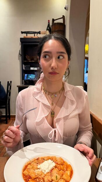 Sabrina pezeshkian page leaked private photo uncensored HD quality