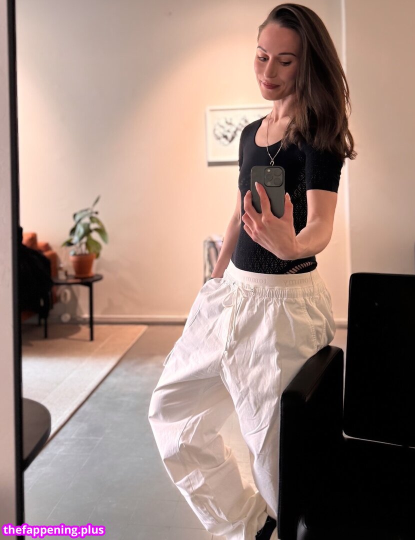 Camilaferreirai leaked private photo uncensored HD quality