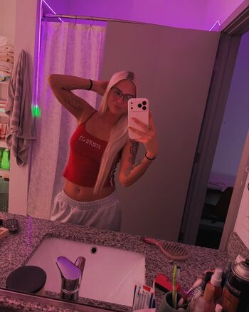 Sariahxxx page leaked private photo uncensored HD quality