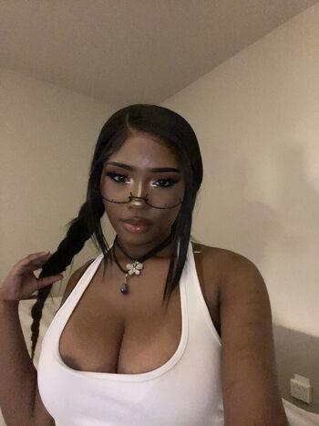 Sashasweetts page leaked private photo uncensored HD quality