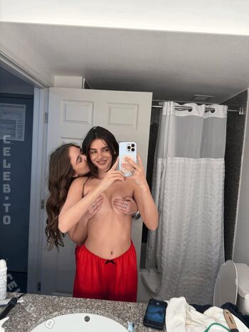 Savannah demers  page leaked private photo uncensored HD quality