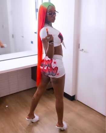 Sexxy red leaked private photo uncensored HD quality