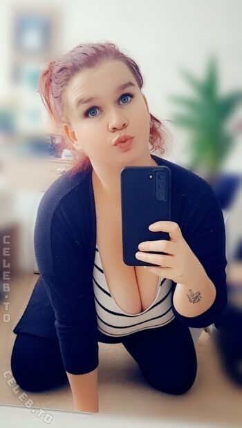 Sophieschmande page leaked private photo uncensored HD quality