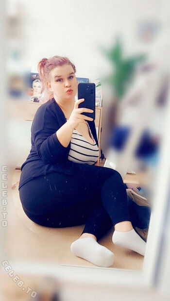 Sophieschmande page leaked private photo uncensored HD quality