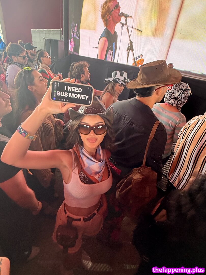 Sssniperwolf / leaked private photo uncensored HD quality