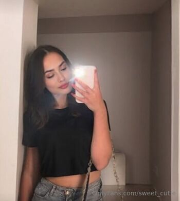 Sweet cutie leaked private photo uncensored HD quality