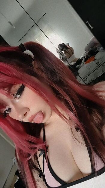 Theakaleina leaked private photo uncensored HD quality