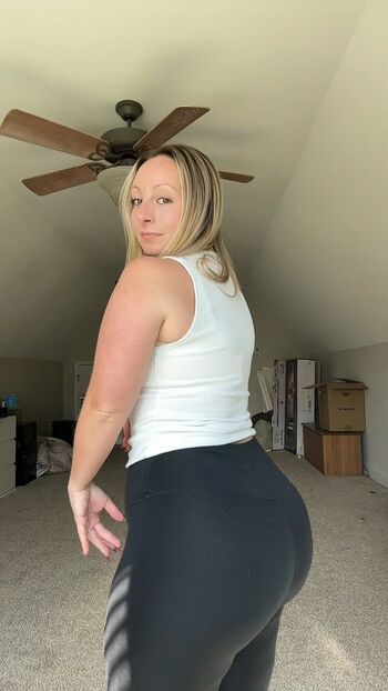 Thecourtneynielson page leaked private photo uncensored HD quality