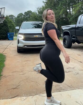 Thecourtneynielson page leaked private photo uncensored HD quality