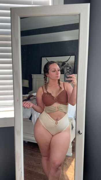 Thecourtneynielson leaked private photo uncensored HD quality