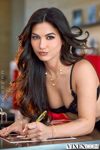 Vixen  page leaked private photo uncensored HD quality