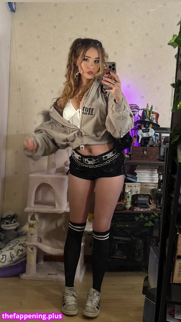 Emma kuziara leaked private photo uncensored HD quality