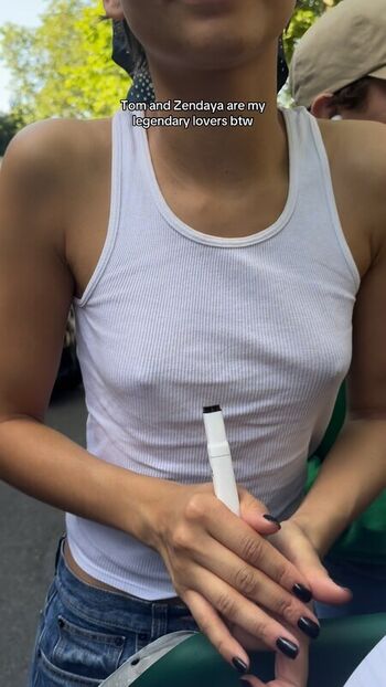 Zendaya leaked private photo uncensored HD quality