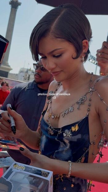 Zendaya leaked private photo uncensored HD quality