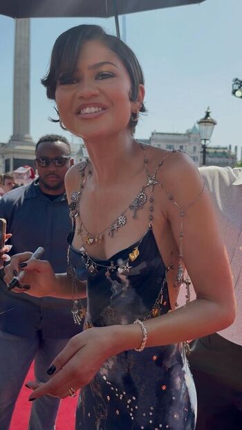 Zendaya leaked private photo uncensored HD quality