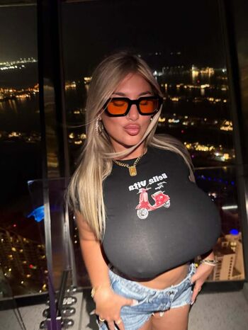 Zeynep akcam  page leaked private photo uncensored HD quality