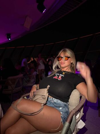 Zeynep akcam  page leaked private photo uncensored HD quality