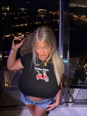 Zeynep akcam  page leaked private photo uncensored HD quality