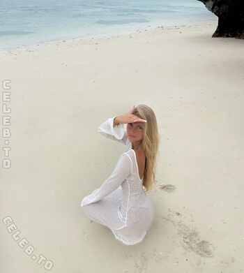 Zoe kaeppele  page leaked private photo uncensored HD quality