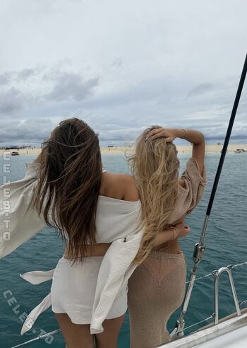 Zoe kaeppele  page leaked private photo uncensored HD quality