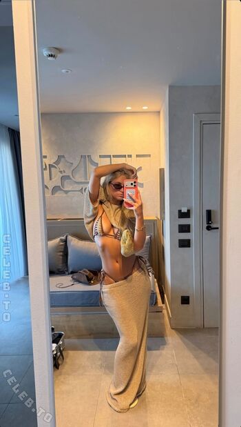 Zoe kaeppele leaked private photo uncensored HD quality